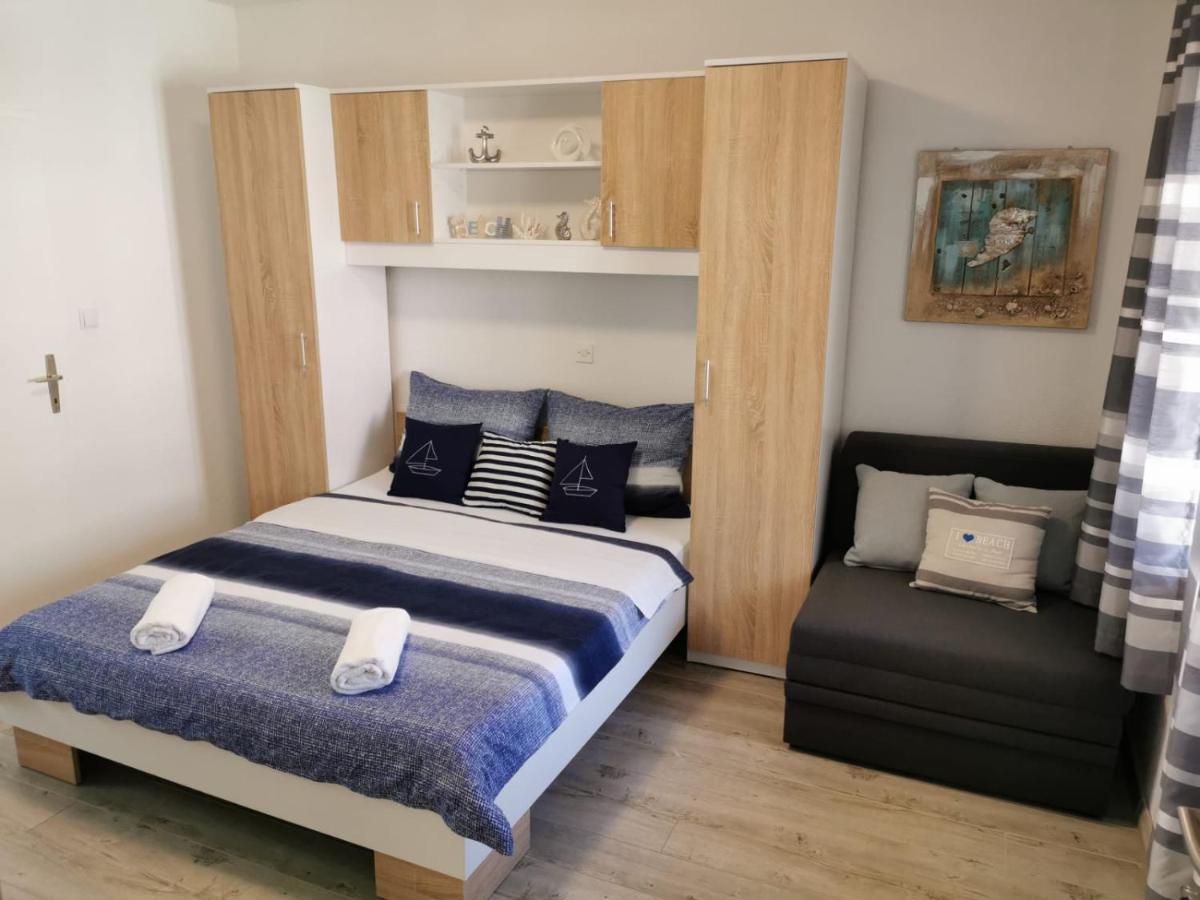 Apartments Deak Макарска Экстерьер фото
